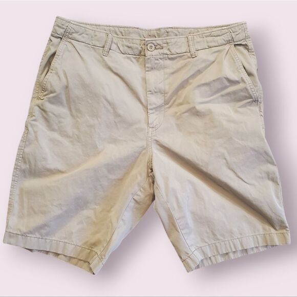 Uniqlo Khaki Chino Shorts Mens XL (Waist 36) Excellent Condition - Picture 1 of 4